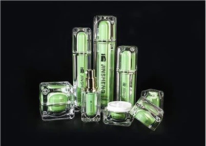 Ambalaj cosmetic cu pompă fără aer